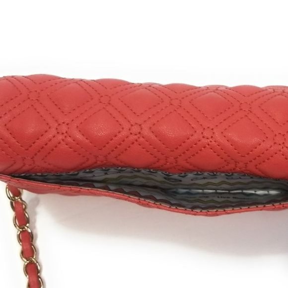 Big Buddah Diamond Quilted Crossbody Shoulder Bag in Coral Chain Strap - Picture 6 of 8